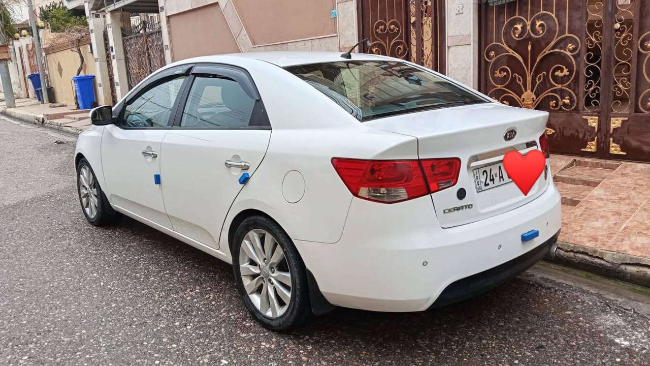 السلام عليكم
سيارة سيراتو 2011
فول موصفات
سلايت 
تحكم سرعه 
5 تايرات ويلگب مع السبير
رقم و سنويه جديد
گير و مكينه اب شرط
غرامة 100الف 
سيارة بيها دعم  صغيره صفحة النفر مع تعديل شاصي شبر و اب شرط 
صاحبه محتاج يبيع
السعر $90  و مجال قليل
إذا شراي اتصل على رقم
***********
