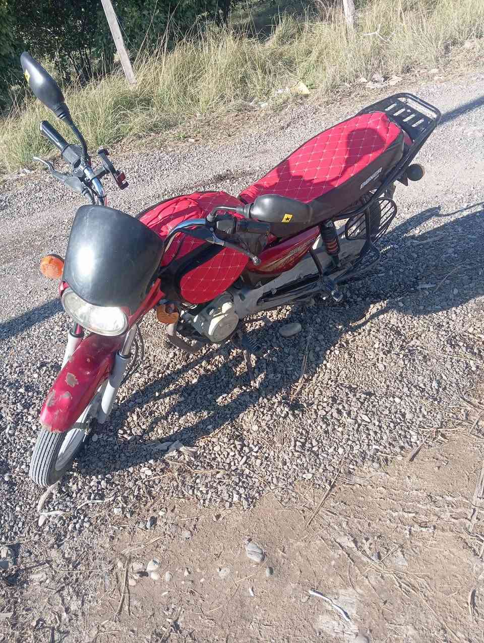 سلام عليكم  دراجه بوكسر 18 مفتوحه مفتوحه  تخم تاير مكان دلي عباس ***********  مراوس  ايراني فقط
