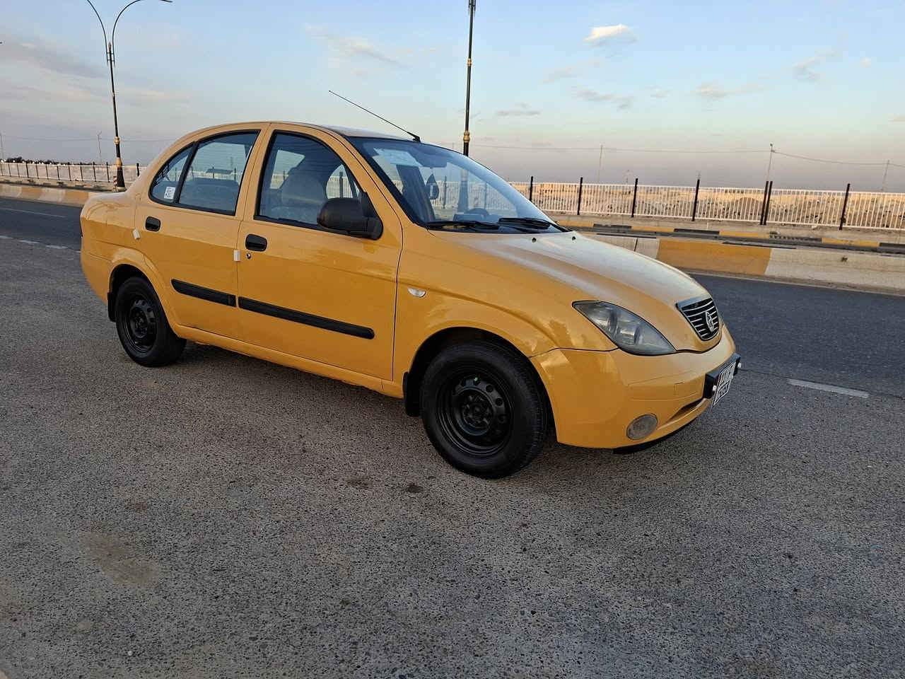 سلام عليكم طيبه موديل 2015 رقم بغداد انكليزي راعيه جاري سنويه لغايه 30 مصفره هيئه وغرامات مكينه توني شادهه جديده كير جديد تبريد وتدفئه شغالات كهربائيات كله شغاله حداديه جديده تخم تاير جديد السياره مكفوله ضربه وصبغ وتبديل السعر 37 مكاني كربلاء للستفسار الاتصال برقم ***********
