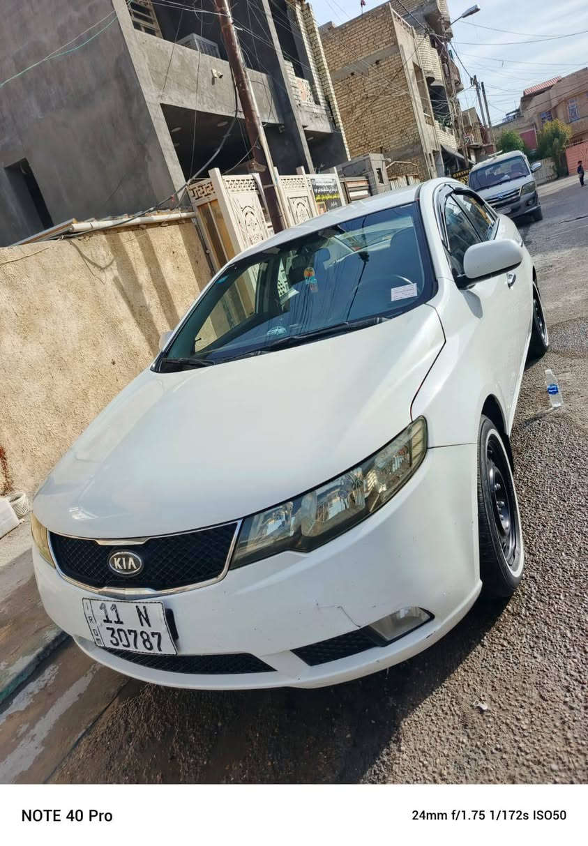 السلام عليكم سياره سيراتو موديل 2010 سياره بسمي وجاهزه من كل النواحي خير من الله صدر امامي خلفي جديد تخم تاير جديد محرك جديد كير جديد سياره ماتصرف عليها ربع دينار  تبريد شغال تتفه شغال تحكم ستيرن مواصفات المعرفه بيها صبغ ربع البنيد مالتها وهلالة الماميه       السعر ٩٥ وبيها مجال بسيط العنوان بغداد  حي التراث
رقم صاحب السياره ***********

ملاحضه 
مكلف بلنشر
