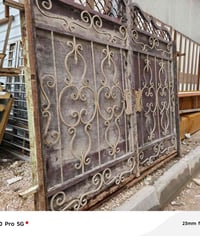 للبيع باب العرض مترين ونص نضيف كلش مكاني كربلاء حي الغدير 07824227892