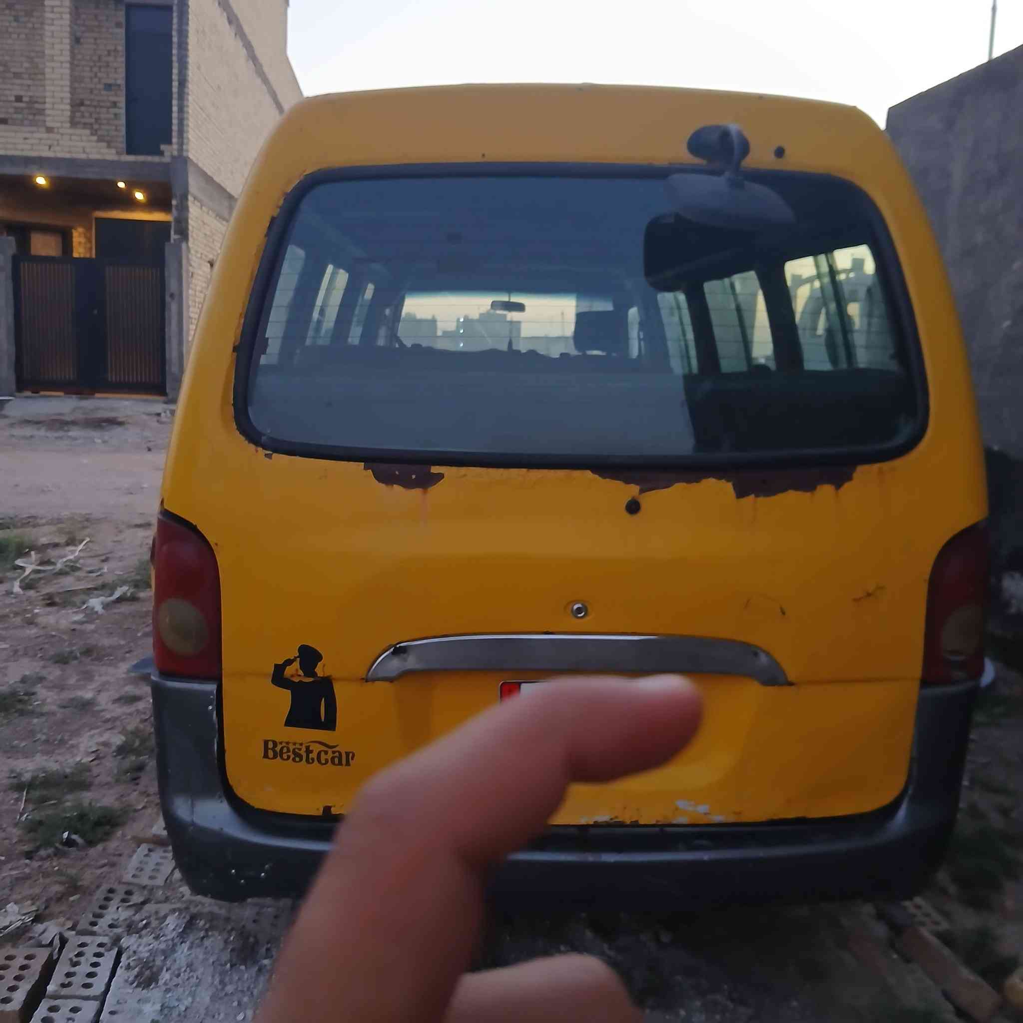 هونده موديل ٩٨ كير محرك بريجو سنويه لحد سنه ٢٨ السياره شعار كمارك بيها خياس اسفل البدي مثل ما موضح بالصور عندي وكاله عامه بالتحويل 

السعر ٣٨$
المكان بغداد مقابل فتحة ابو دشير خلف شركة سكانيا

غير متواجد فيس نهائيا مكلف بالنشر فقط للتواصل ***********
