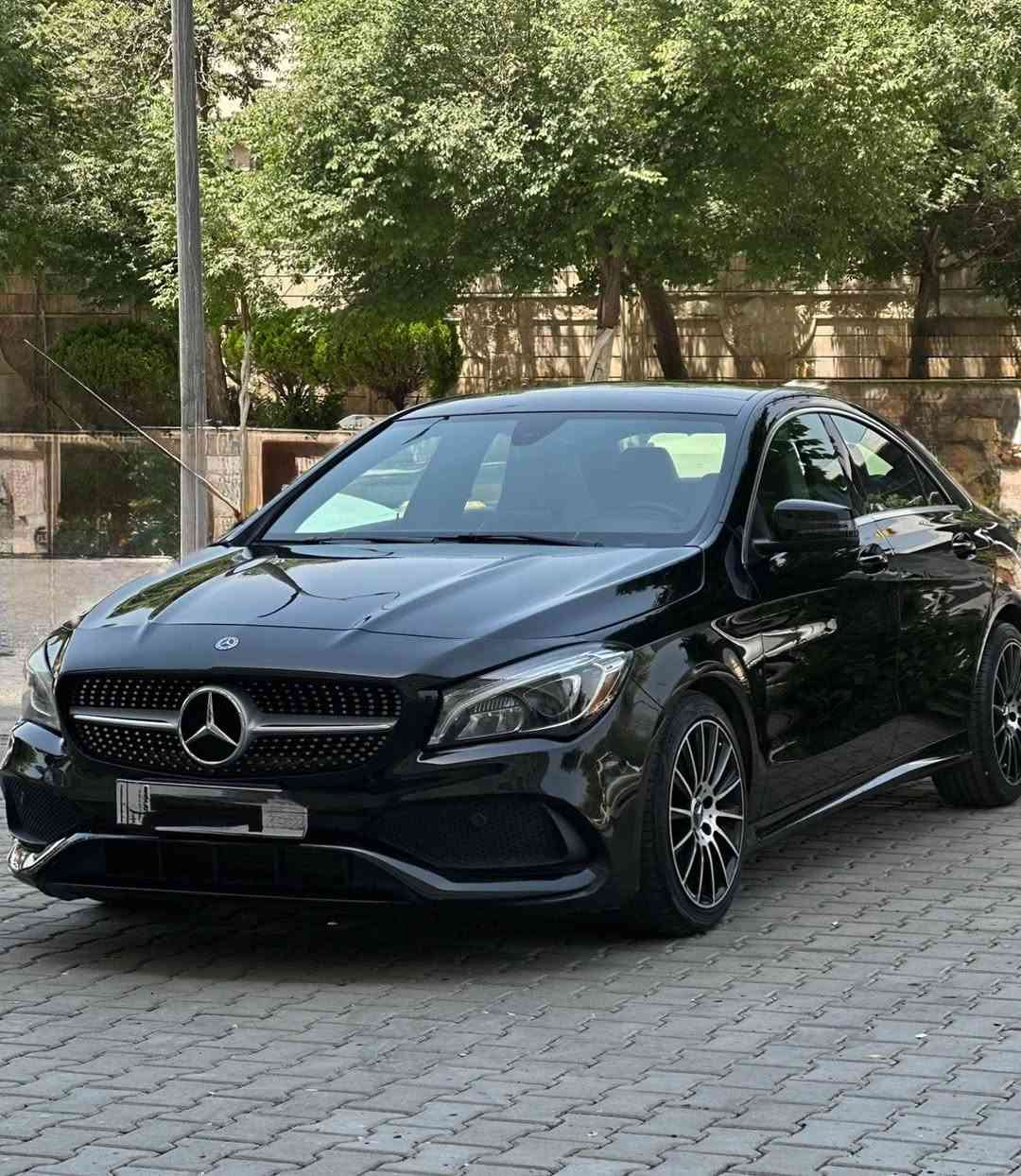 مارسیدس CLA 250 مۆدێل 2018  کامل بۆدی کیت AMG
بیلاد 4matic , بێ بۆیاخ درگا و چەمەلەخ گۆڕاوە بە بیلادی 
چوار پستۆن مە کینە 20 تۆربۆ فول مواسە فات 
پانۆراما ناو سپی راداری ئاوێنە کوشن هیتەر
کەمێک ناو درگای سەکنی گرتووە بێ ئێرباگ بەڵام زۆر کەمە 
165 گەڵاو معامەلەیەکی زۆر کەم
*********** Whatsapp . viber
*********** sim
