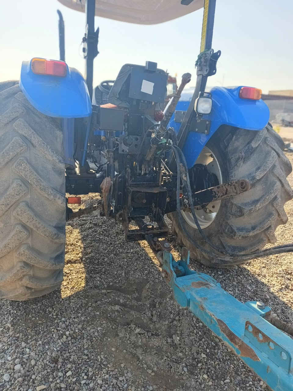 سلام عليكم
البيع نيهولند معه معدات مديل 2017 رقم سليمانيه تحويل مباشر 
البيع تومسان مديل 2012 رقم اربيل  
مكان ميسان قضاء علي الغربي  
***********
***********
