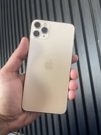 ١١ برو ماكس • شاشة مبدلة • ضعف بالانارة