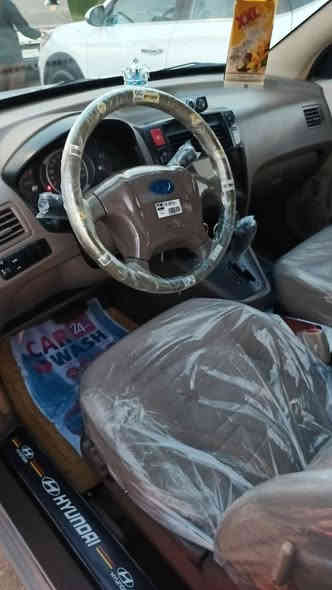 توسان 2009 سياره بسمي بفداد تحويل مباشر حجم المكينه ٦ فور ويل عنواني بفداد مدينه صدر راقم لهاتف ‏‪***********‬‏ سعر 130 اني موضف وجناي واني خادم
