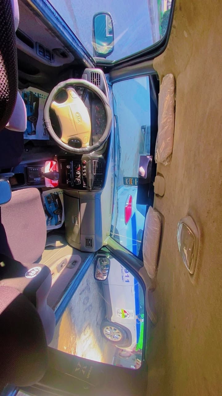 السلام عليكم 
كيا سبورتج موديل ٢٠٠٠
تبريد ثلج قفل مركزي ريمونت جام كهرب مرايات كهرب بدون صبغ وبدون تعديل بارد السيارة بلادية طخم تاير  ويل كروم جديد السيارة جاهزة رقم الماني سنوية لل ٢٧ شرط تحويل كابون بانزين موجود مابيها اي نقص 
مكان السيارة موصل 
السعر ٥٩ 
***********
