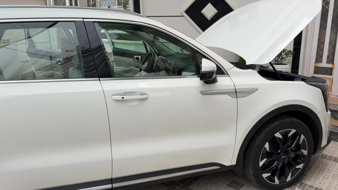 سورنتو 2024خليجي ماشيه ٤٨رقم بغداد السعر 315. التواصل على الرقم *********** مكان السياره حله
