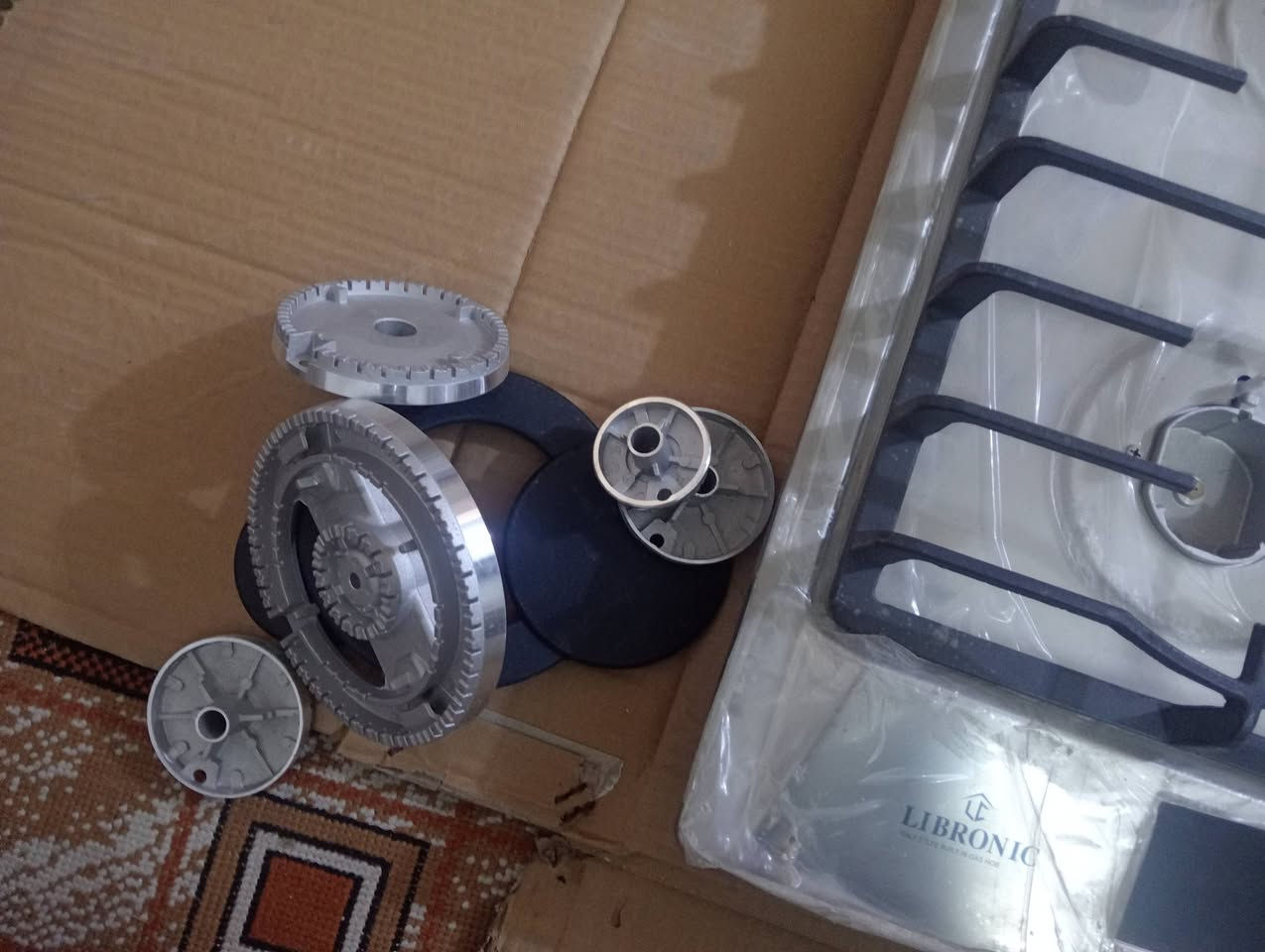 السلام عليكم بعد اذن ادمن الكروب
طباخ منضدي ايطالي الصنع 5 مشاعل جديد بالكارتون مامستخدم أبد سعرة بالاسواق التجارية لا يقل عن 💯 دولار 

أني عارضه للبيع بسعر 100 الف دينار عراقي فقط 

المكان كويريش حي السلام 4000 قرب السيطرة ؛

رقم الهاتف ***********
