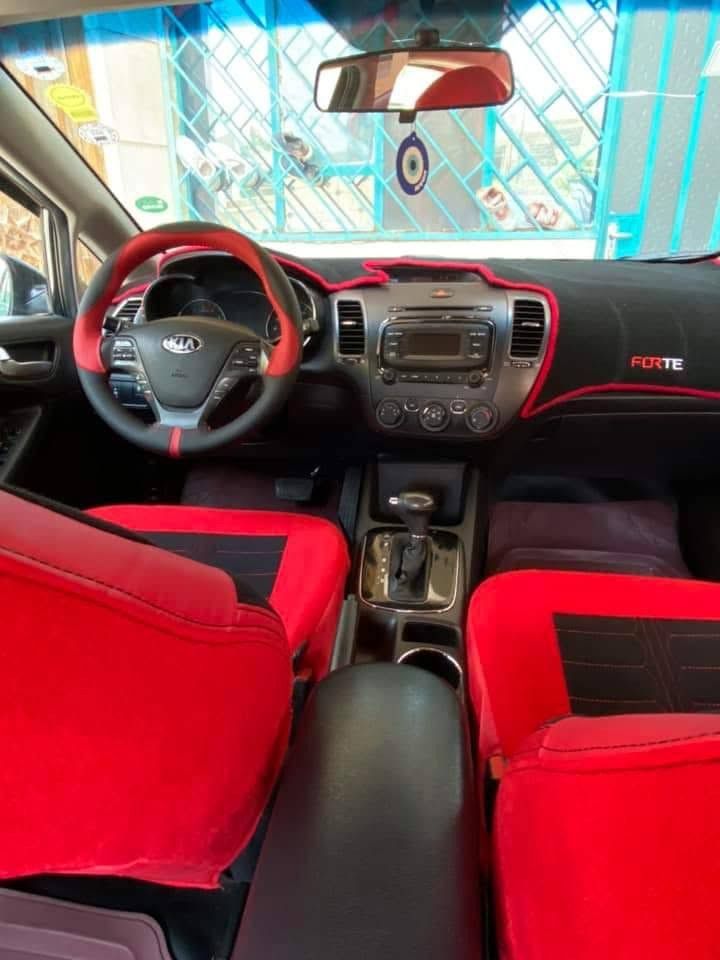 السلام عليكم
كيا فورتي موديل 2018 للبيع
فئة LX
لون . اسود
حادثها امريكا . بنيد فقط ومبدل . والباب الخلفي جهة اليمين كلير امريكا .
سيارة جاهزة حدادية . 
محرك دوش ٢٠٠٠
كير AT
تبريد يعمل وبحالة ممتازة 
منظومة زنون عدسة .
تجي تفحص وتاخذ سونار 
مكان بغداد الحسينية 
السعر 113$
رقم هاتف  ***********
