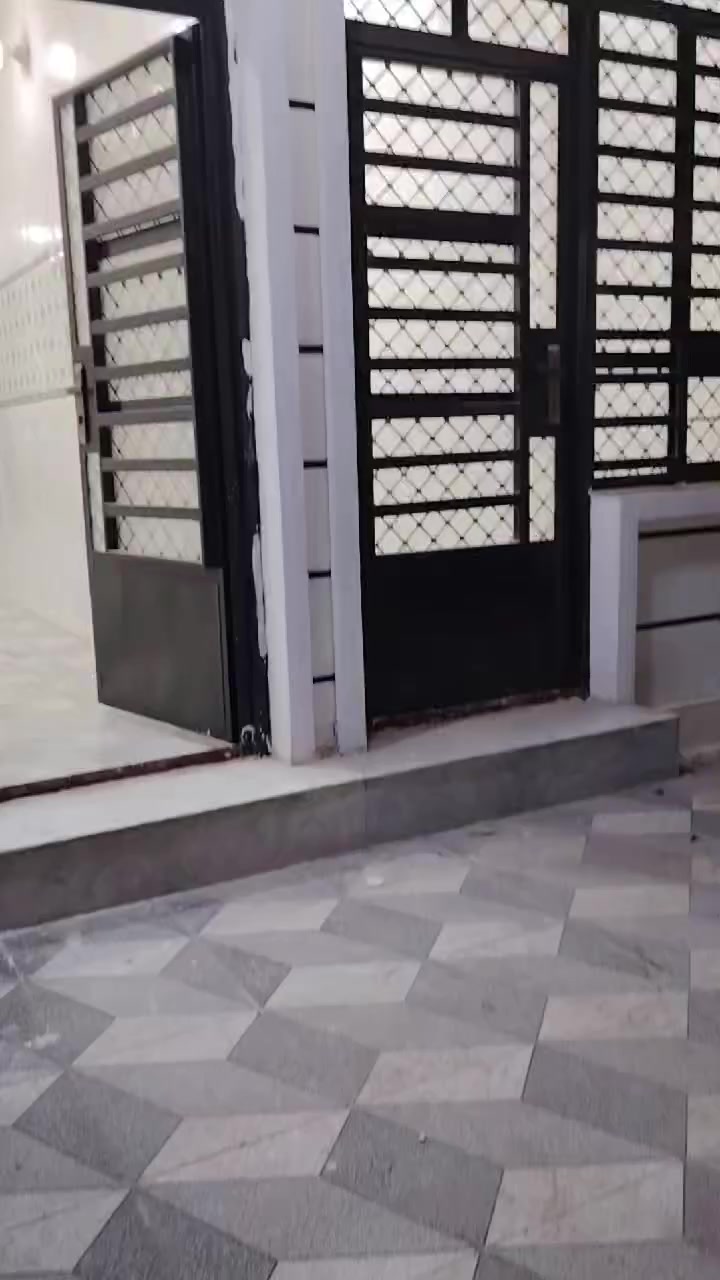 مشتمل ارضي معزول زيرو  الدوره شارع ٦٠م
مساحه ١٣٠م
٢نوم وصاله ومطبخ وحمام
 0771 336 8001
