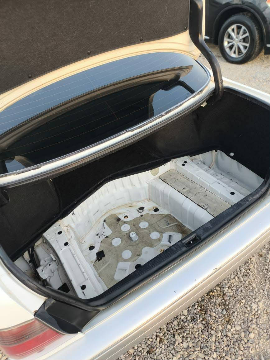 مكينة  vvt تبريد حدادية كلة شغال
تواير بالكارتون دكمتين مري شفط 
كص جنطة بيها رقم كركوك حفر اصلي بدون سنوية مكينة كير تبريد حدادية كلة بوضع الشركة السيارة مكانها ذي قار 
السعر 34 ورقة السياره خير من الله 
***********
