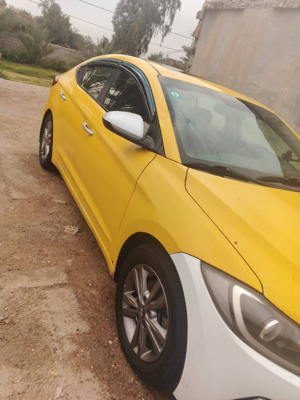 الانترى 18 ليبل واحد عدى جاملغ الامامي فقط سياره صدر تبريد جاهزه محرك وكير كله جاهز سعر على تصال *********** وثاني***********
