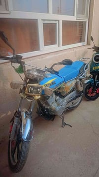 دراجة لبيع سعر 550.        07742492339