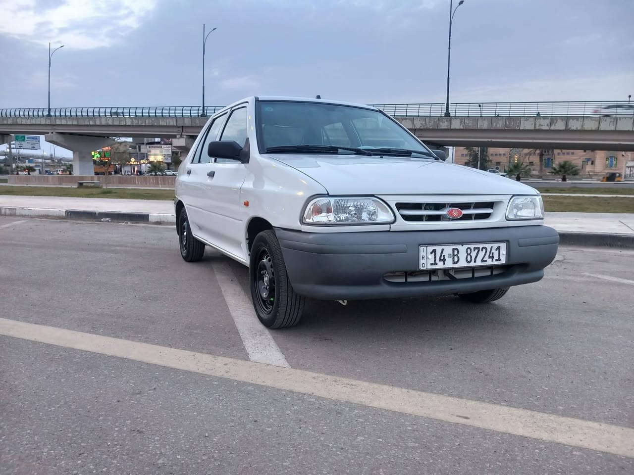 السلام عليكم سايبه موديل ٢٤ كفاله عامه جديده كلش تحويل مباشر مكان السياره بصره انه مكلف بالنشر الله شاهد سعر ٦٩ وبيهه مجال بسيط ***********
