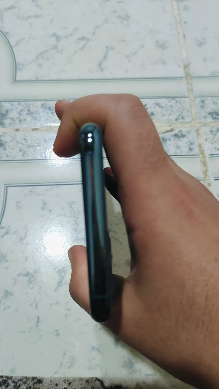 السلام عليكم
ايفون 11برو ماكس لبيع و مراوس
بطاريه 87 
ذاكره٢٥٦
‏مستبدل شاشة فقط فيس ايدي شغال
 سعر 235
 للتواصل *********** وأتساب
