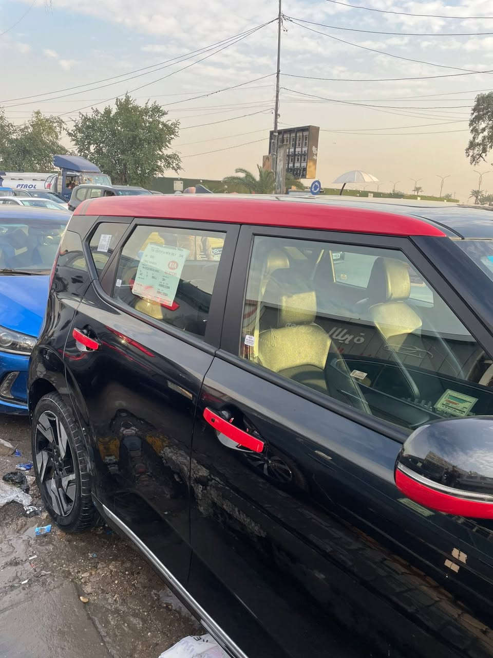 سلام عليكم 
سياره كيا صول موديل 2023 
أمريكي فول مواصفات GT
فتحه بصمة تشغيل عن بعد 
كشنات جلد تحكم ستيرن كأمره شاشة 
بيه 4 قطع صبغ 2 قطع تبريد 
ماشيه 40 مكان سياره بغداد البلديات 
رقم بغداد الدولي 
السعر 120 وبيه مجال 
استفسار على رقم ***********
