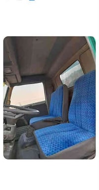 قلاب 4طن • رقم انكليزي • لوحات 2030