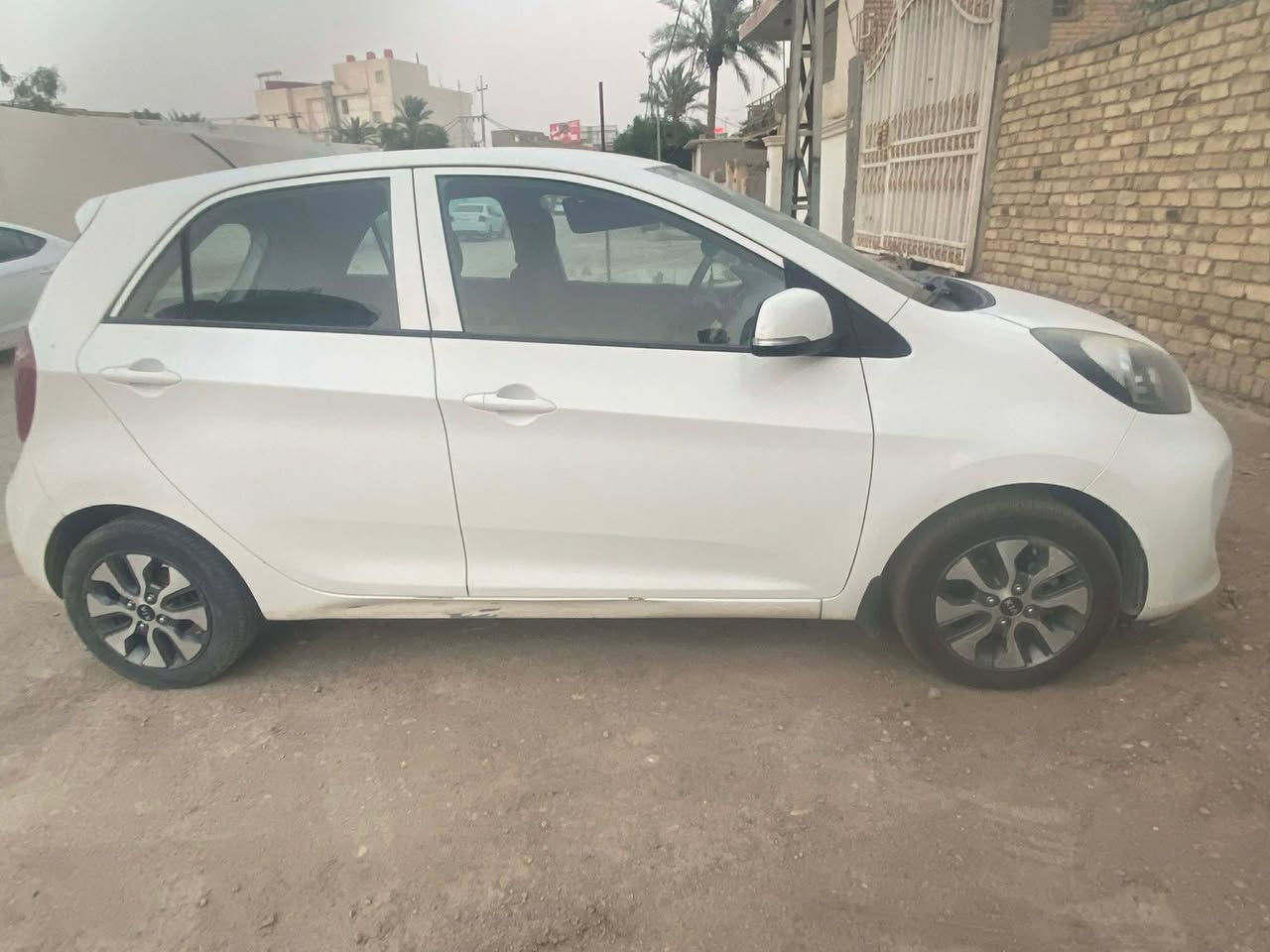 كيا بيكانتو ٢٠١٧ وارد خليجي
محرك ١٢٠٠ دوش

رقم بغداد 

هزة جديدة و السنوية نافدة لل ٢٠٢٩

ماشية ٥٩الف و قابل للزيادة

كير و محرك و شاصي  و لغود مكفولة

السيارة جاهزة المواصفة الاعتيادية

كامرا خلفية

شاشة

مري شفط

نصف تحكم ستيرن
السعر ١٠٨ بيهة مجال بسيط 

مكلف بالنشر ..رقم صاحب السيارة هذة  ***********
