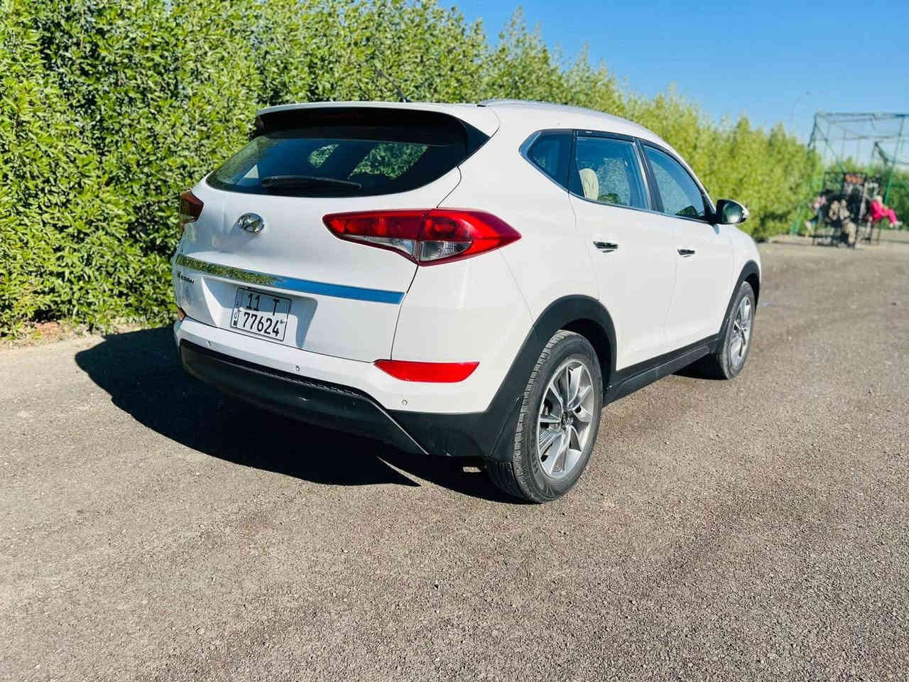 السلام عليكم للبيع توكسان ٢٠١٨ خليجي استلام شركة القلم سيارة نضيفة جدا تخم تاير جديد كير مكينة على وضع الشركة بيه رصعات خفيفة السعر ١٧٨ العوان بغداد الزعفرانية الرقم ***********
