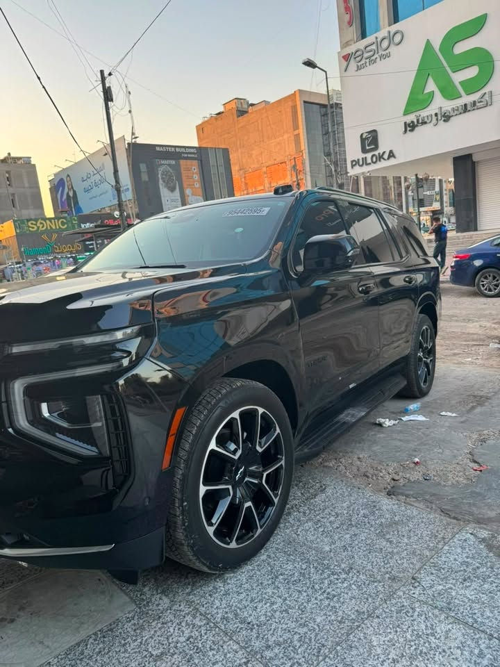‏2025 Chevrolet Tahoe RST
شيفروليه تاهو RST 2025

محرك V8 سعة 5.3 لتر بقوة 355 حصانًا
265 كيلو وات] عند 5600 دورة في الدقيقة، عزم دوران 383 رطل-قدم [518 نيوتن متر] عند 4100 دورة في الدقيقة)
مواصفات معروفة.
 دفع رباعي 
نظام تثبيت السرعة التكيفي
أندرويد أوتو
أبل كار بلاي
التحكم التلقائي في المناخ
كاميرا محيطية
بلوتوث
مصابيح الضباب
مقاعد مُدفأة
الدخول بدون مفتاح
تحذير مغادرة المسار
مساعدة الحفاظ على المسار
مقاعد جلدية
أجهزة استشعار/مساعدة وقوف السيارات
باب خلفي كهربائي
مقاعد كهربائية
مساحات استشعار المطر
مكيف خلفي
بدء التشغيل عن بعد
وسائد هوائية جانبية
حزمة السحب
..محيطي Bose مزود بـ 10 مكبرات صوت مع CenterPoint، 

فتحه سقف بانوراما كشنات جلد منفصل VIP كشنات كهرباء شاشه كبيره تدعم ابل كار بلي شاشه العداد كذالك تدعم كار بلي اوتبارك سياره مري كهرباء صندوق كهرباء شفتات ستيرن كير تعليك الجديد نضام الترحيب عند الاقتراب 

صندوق الأمتعة عن بُعد، دخول بدون مفتاح
عجلات، 22 بوصة × 9 بوصة (55.9 سم × 22.9 سم) مطلية باللون الأسود اللامع (تتضمن أقفال عجلات (SFE)، LPO.) (قياسية)
إطارات سوداء مقاس 22 بوصة لجميع المواسم
275/50R22SL
الإطارات، 275/50R22SL لجميع المواسم، لون أسود (قياسي)
عجلة احتياطية فولاذية كاملة الحجم مقاس 17 بوصة
السيارة فول مواصفات فتحه بعد هواي مواصفات 
الحادث مرفق بالصور
رقم / ذوي الشهداء سنه اقل تتحول باسمك
رقم وتساب/***********
رقم الهاتف /‭ ***********‬
