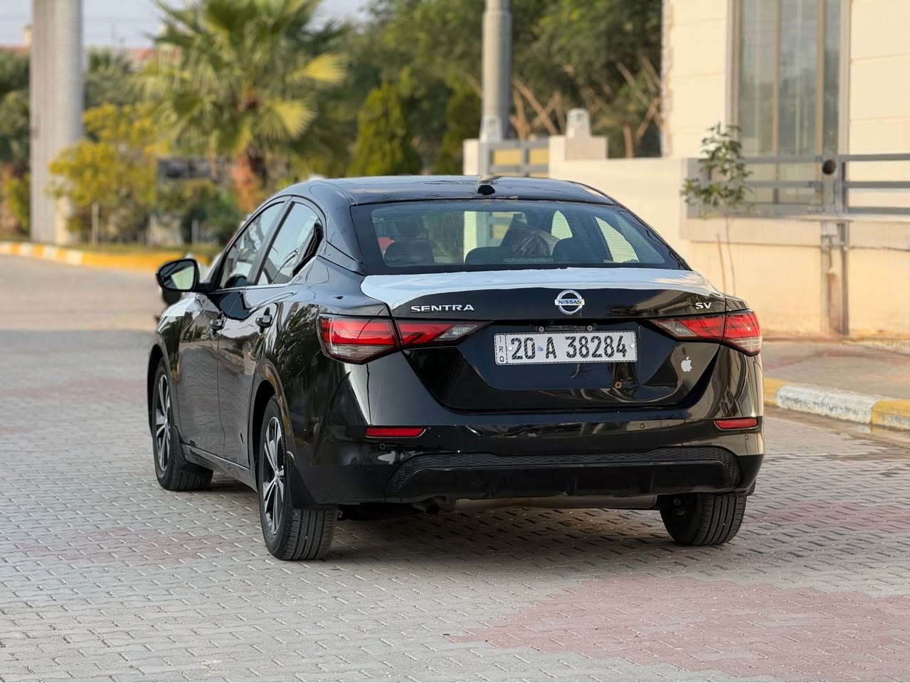 السلام عليكم 
سعرها (( 107 )) وبي مجال للطيبين 
نيسان سنترا  موديل 2023 فئة SV فول عدا فتحة وجلد 
محرك 2000 (( ماشية 25 فقط  ))
 رقم ديالى جاهزه بسمي سنوية ورقم وهزه كلها جديد 
المواصفات:
بصمةشاشة كبيرة كاميرا دوار رادار أمامي رادار خلفي رادار جانبي أبواب بصمة هواية مواصفات SV معروفة حساسات بريك خلفي حساسات ضغط تايرات ويل كروم قيادة ذاتية + تحديد مسار وضعيات قيادة تحكمات مقود
_____________________________________
🔴حادثها جاملغ و بونيد كلشي واضح بالسونار 
رقم الشاصي (( BN1AB8CV3PY274199 ))
                ((📍العنوان ديالى خانقين ))
رقم الهاتف : ‭***********‬
*********** خناقين, ديالى
