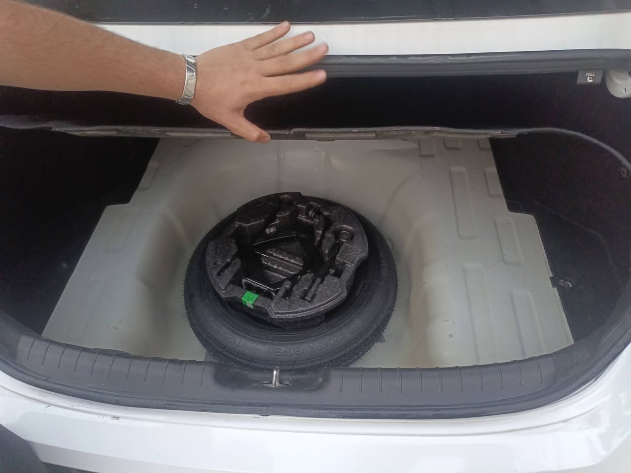 السلام عليكم 
النترا مديل 2025 وارد امريكي مواصفات نص فول رقم اربيل سنوية لل2031 تحويل مباشر ثاني يوم احولك الضرر بس دعاميات فقط  كير ومكينة مكفولات  رادار امامي وخلفي تحكم ستيرن  السعر 168 ورقة وبيها مجال بصيط مكان السيارة بغداد شارع فلسطين ( *********** )
