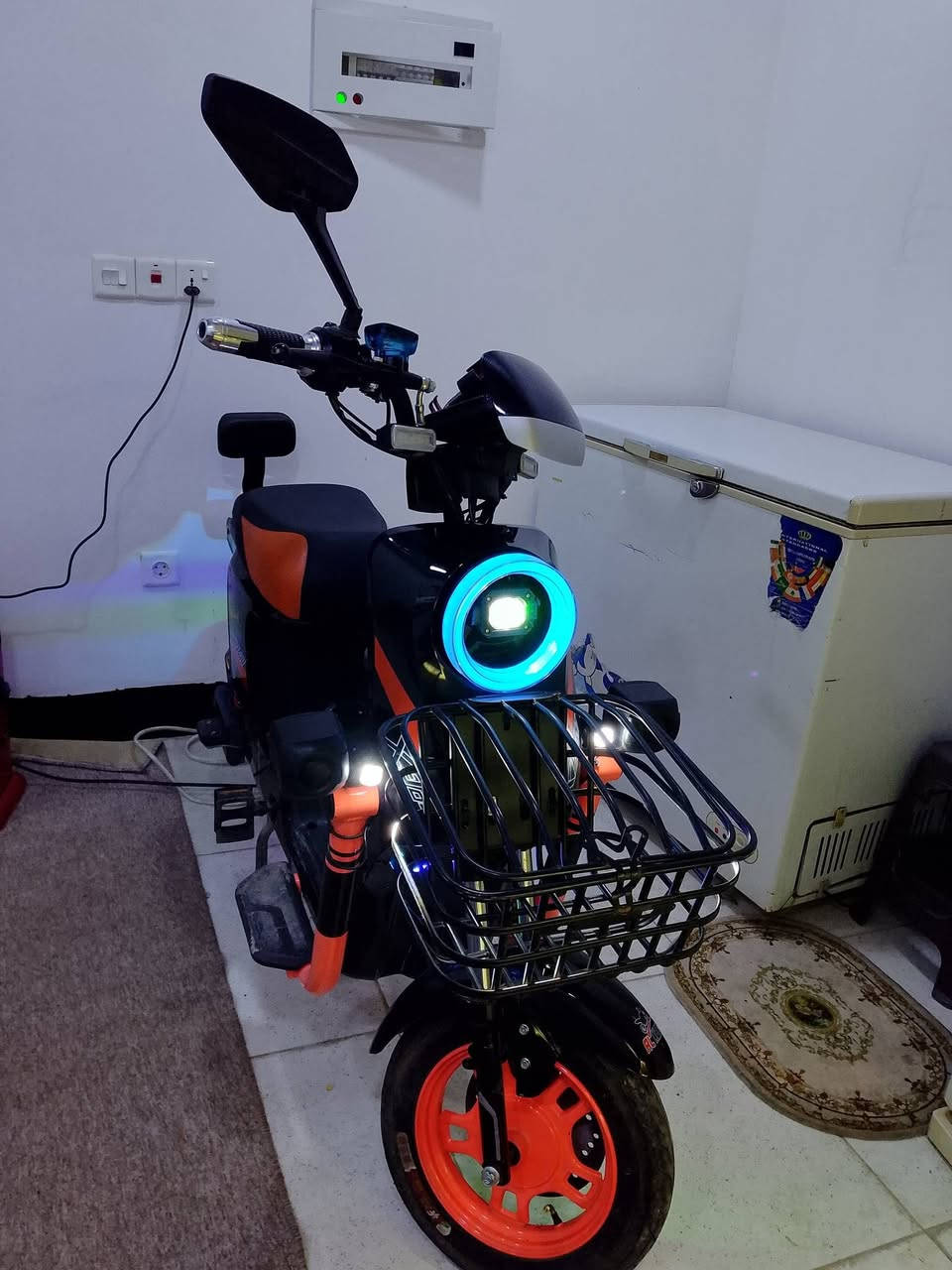 سلام عليكم للبيع مطور شحن نضيف تخذو ماتصرف علينو ربع مطور اخو الجديد السعر500بي مجال استفسار عل رقم ***********
