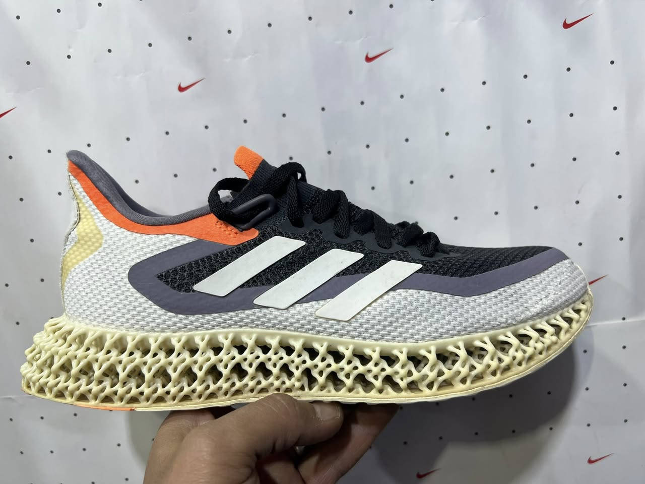 ماركات باله 

سوبر كريم 

مجموعه قياس   41

الاسعار مختلفه 

العنوان ؛ باب الشرجي سوك هرج مقابل مطعم الحاج محل ابو رحيم 

***********

توصيل 5
