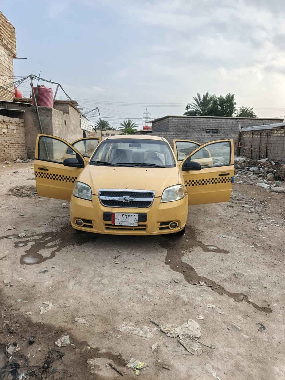 السلام عليكم افيو ٢٠٠٩
مكينه مفتوح ما مؤسسه السيارة جديده بمعنى الكلمه مكينه كير عادي حداديه تخم تاير تبريد  كهربائي  السياره حلوه بيه بس جاملغ جه الصدر مبدل الباقي مكفول  عنواني حله بادر ٢
 ***********
