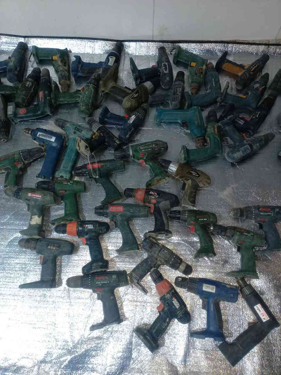 السلام عليكم شلعه البيع عدد باله انواع الماركات ***********
