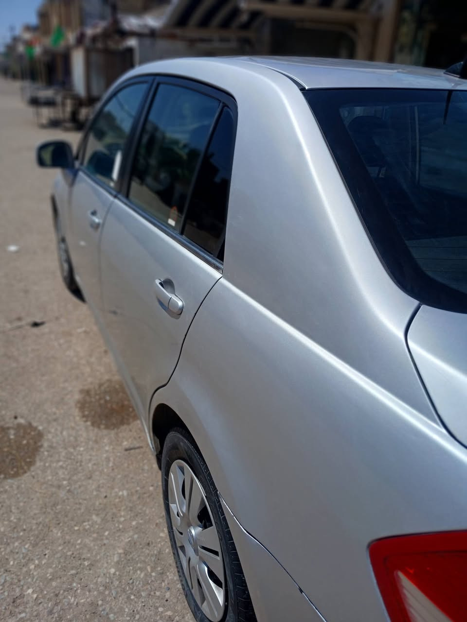 السلام عليكم
نيسان موديل 2008 وأرد امريكي 
محرك 1800 وكير at
رقم قادسية نكليزي هزة جديده سنوية ل ٣٠ 
السيارة مرشوشه صبغ حزام جاهزه سيارة 
مكان السيارة واسط الكوت مركز مدينه 
***********.    ... (سعر ٦٥ )
