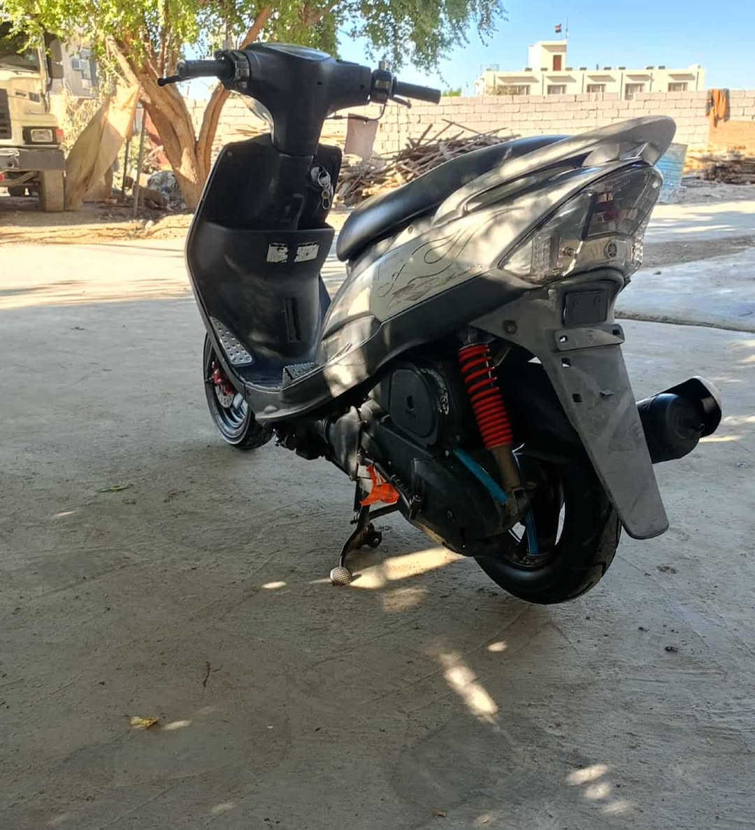 السلام عليكم ماكس عدله للبيع دراجه كامله مكمله بدون نواقص مكينه خرسه كفرات مختم كلها نكره سلف بكل وكت مكانى ديالى بعقوبه الاستفسار الاتصال بالرقم ***********
