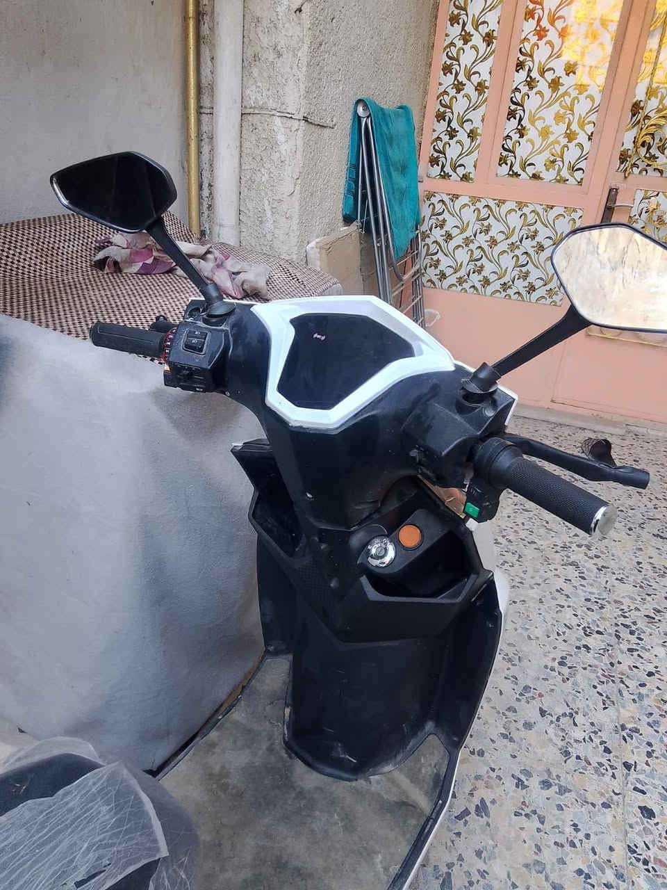 السلام عليكم دراجه عل شحن للبيع هذه رقمي *********** اخوان مستعجل عل بيعتها
