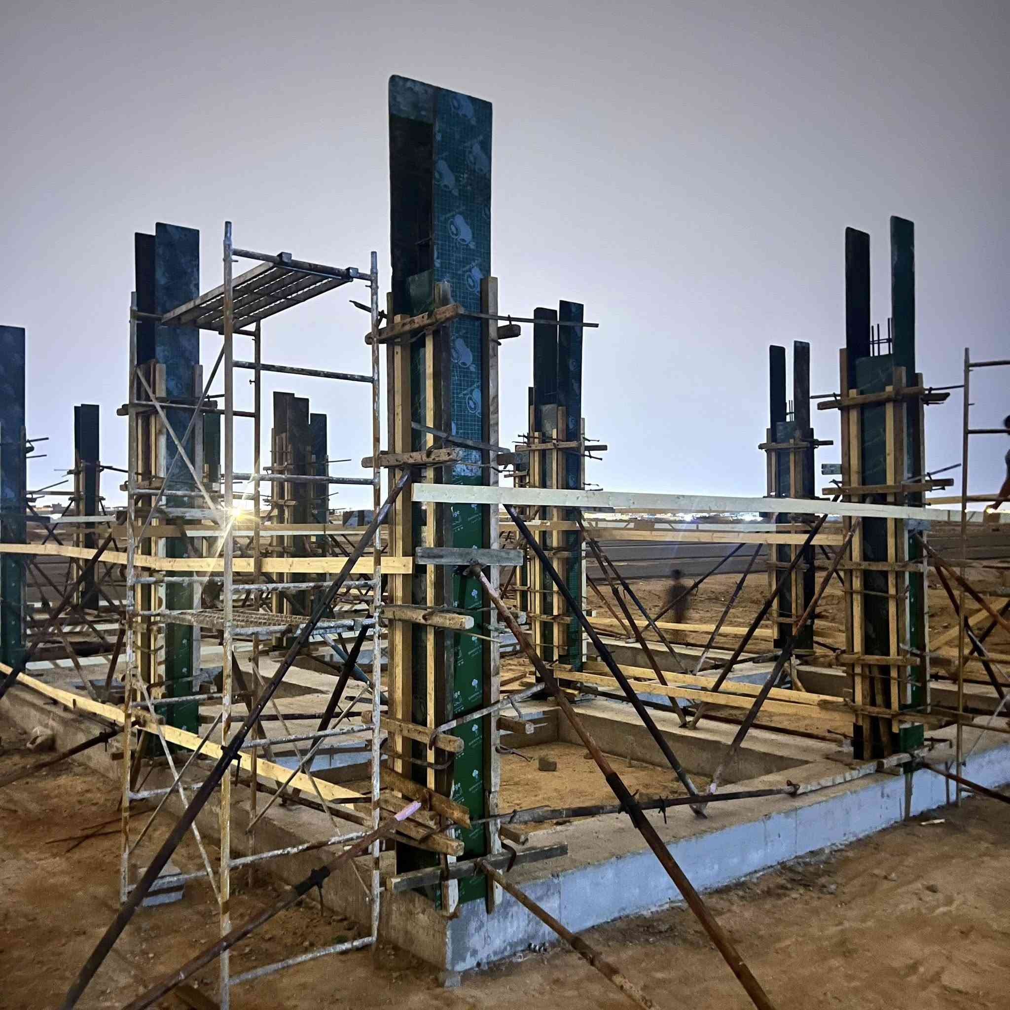 نجار من البصرة نتعامل بل حاضر والقساط ***********
