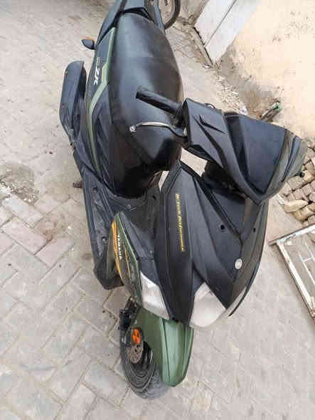دراجة ZR 2019 نضيفة دراجة ما مفتوحة مكينة ناعمة سعر مليون وبيهة مجال للشراي سماوة واتساب ***********
