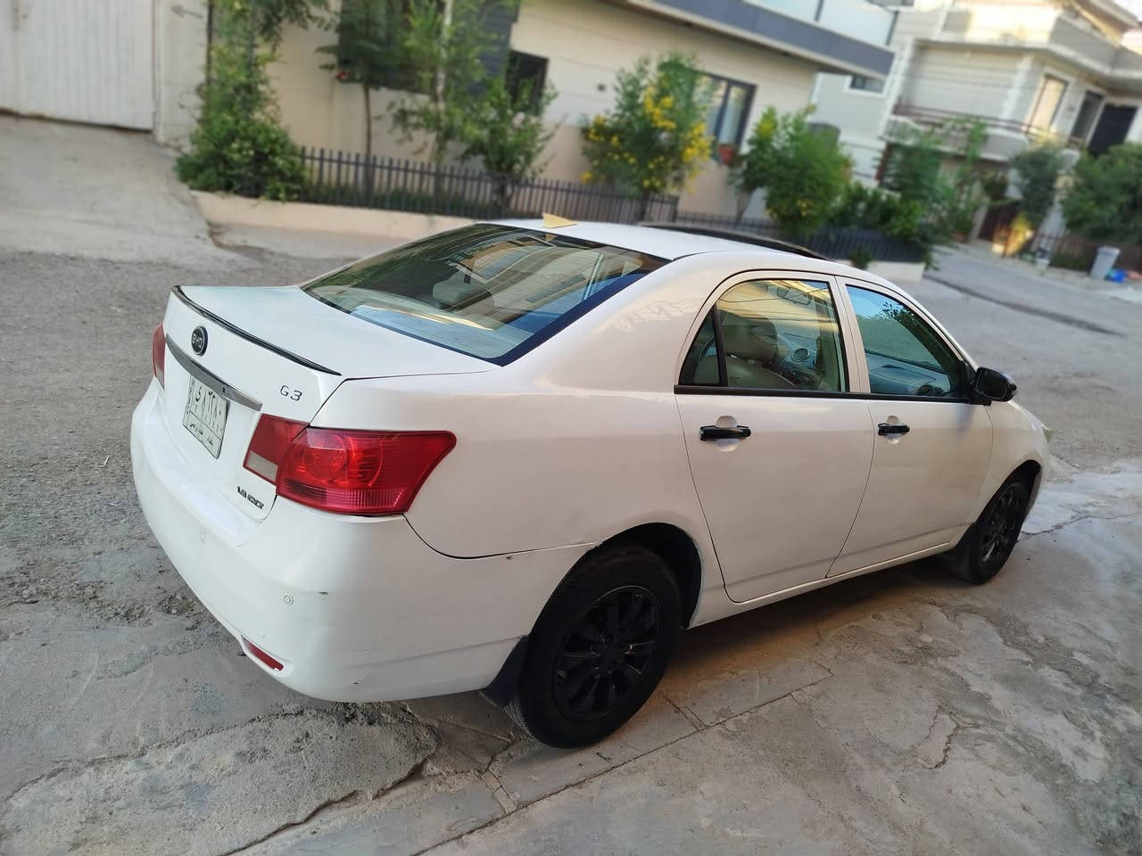 Byd g3 ٢٠١٣
گیر ومەکینەی کرولا خراوەتە سەر بەشەرت حاسیبە وسەنەوی 4جام کارەبای ئاوینە ئیشارەت گەرمی مەزبوتە سلایت پیشی رونی گیری ومەکینەی تازە گوراوە ٣٠٠.بو٤٠٠هەزاێ خراوەتە سەر سەدرەکەی ٣٠ومەجالی برایانە دەربەنیخان ***********
