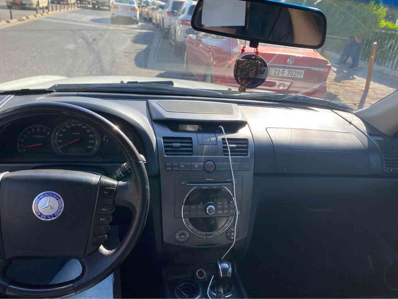 سانگيونك موديل ٢٠١١ ٦ پستن به نزين 
هه موو گياني به شرت
١١٦ هه زار رويشتوه  گيرو مكينه صبوخ هه موي به شرت
صعر ٩٩ مجال
*********** أربيل, العراق
