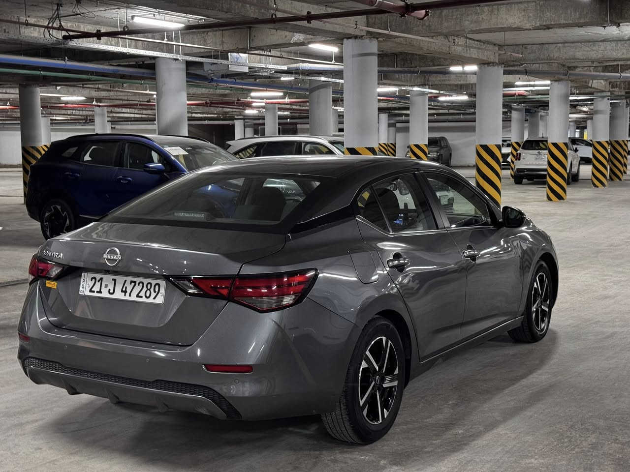 السلام عليكم ..
للبيع نيسان سنترا   ماشية  40 الف  2024   محرك 2.0 دخول جديد  مرقم كامل باسمي تحويل ثاني يوم رقم سليمانية هزة وفحص جديد   سيارة جديدة بمعنى الكلمة  حادثها  قطعتين  بدون دواخل   ايرباك راجع سستم كامل  مواصفات s  الاعتيادية     مكاني زيونة او اليرموك  سعرها 148 ورقة  وهذا رقمي ***********
