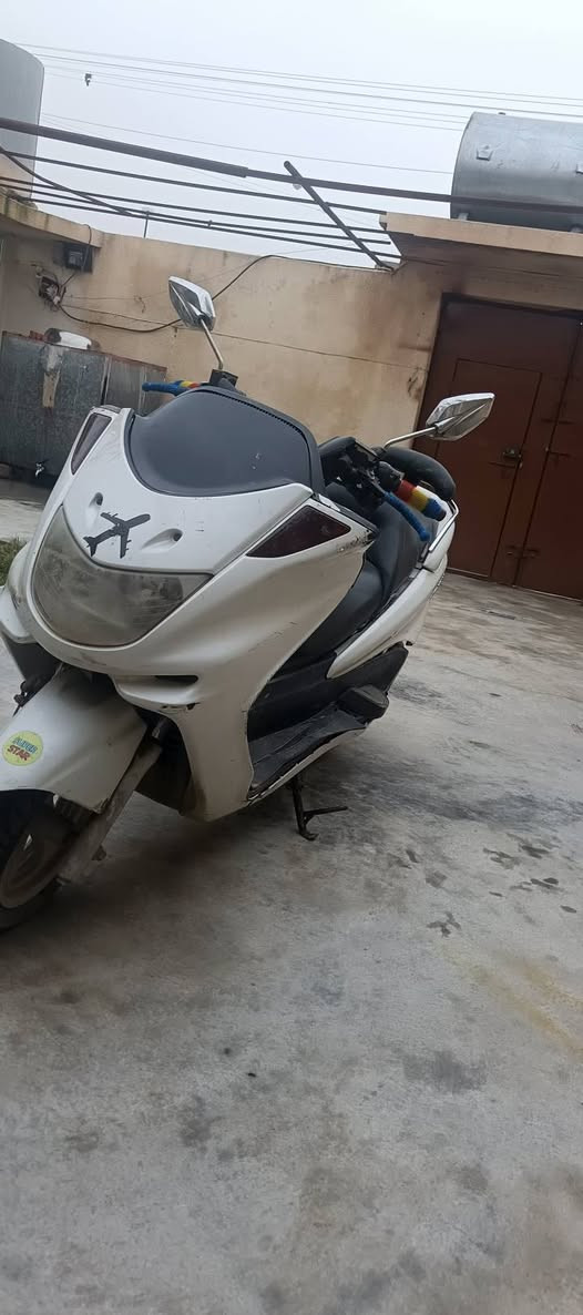 ماجستة للبيع بيها كتف فقط والباقي شغالة مكاني تلعفر حي الوحدة سعر من الاخير قفل 300 الف ***********
