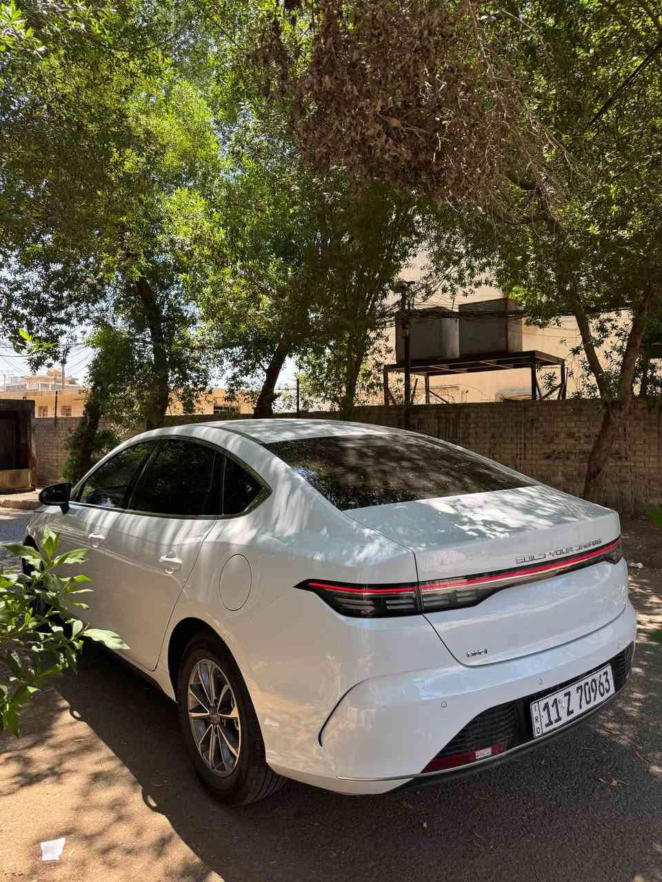 دستروير 
مرقم بغداد تحويل ثاني يوم 

سيارة بيه جاملغ امام ايسر مبدل ومصبوغ 
والقديم موجود يرادله بارد.  
وبيه طخه كما موضح بصوره 
ماشية 25 الف الكلي 

مبرمجة الشاشة ومحدثه ولغه عربية 

السعر 18مليون 300 الف. 
***********

مكان سيارة بغداد بغداد, العراق
