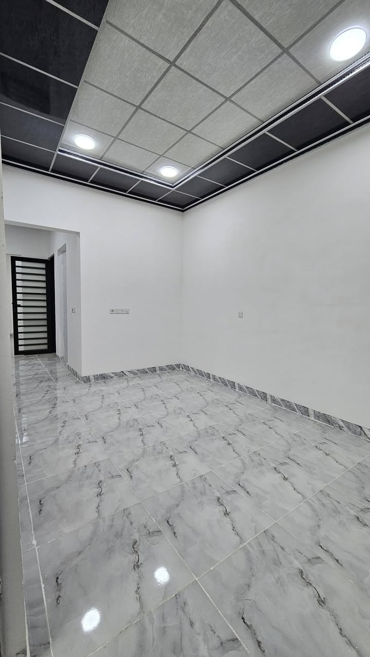 دار زيرو للبيع 🏠 بسعر جدا مناسب
مساحه 110 متر
 واجهه 6.25 متر 
موقع دار في منطقه القوسيات خلف معمل غاز التوفيق
3 غرف نوم 
استقبال مطبخ هول مغاسل داخليه مغاسل خارجيه
سعر 54 مليون وبيه مجال 

الاستفسار اتصل على الارقام التاليه
***********     ابو براق 
***********     ابو راكان 

   #عقارات_البصمة_الملكية
#مقاولات_عامه_بناء_بالقساط  #بيع_وشراء_الدور_والاراضي
