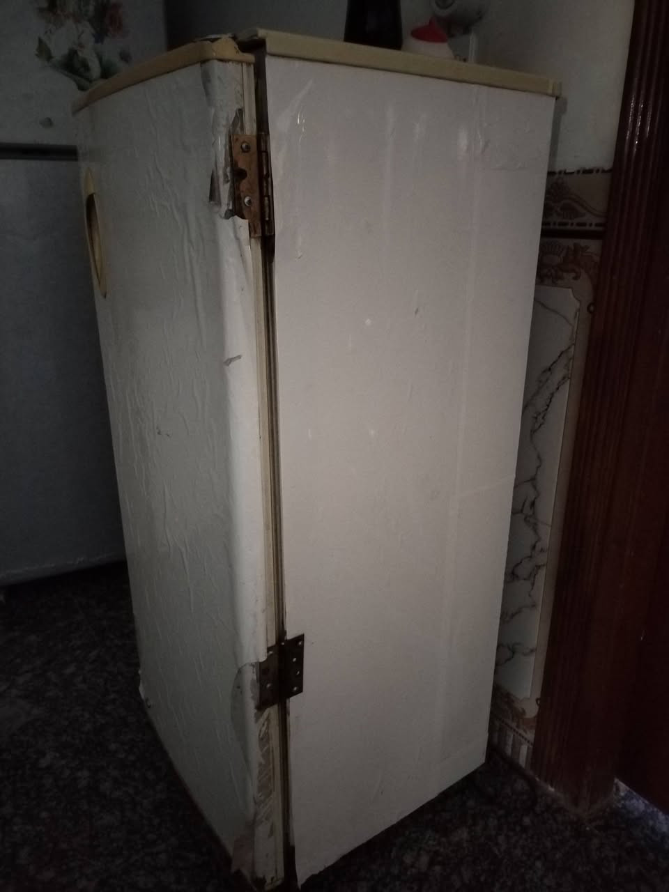 ثلاجات اثنين تبريد وتجميد خير من الله للبيع الجبيره ١٠٠ والثانيه ب٧٥ المكان حله الشراي يتصل ع الرقم ***********
