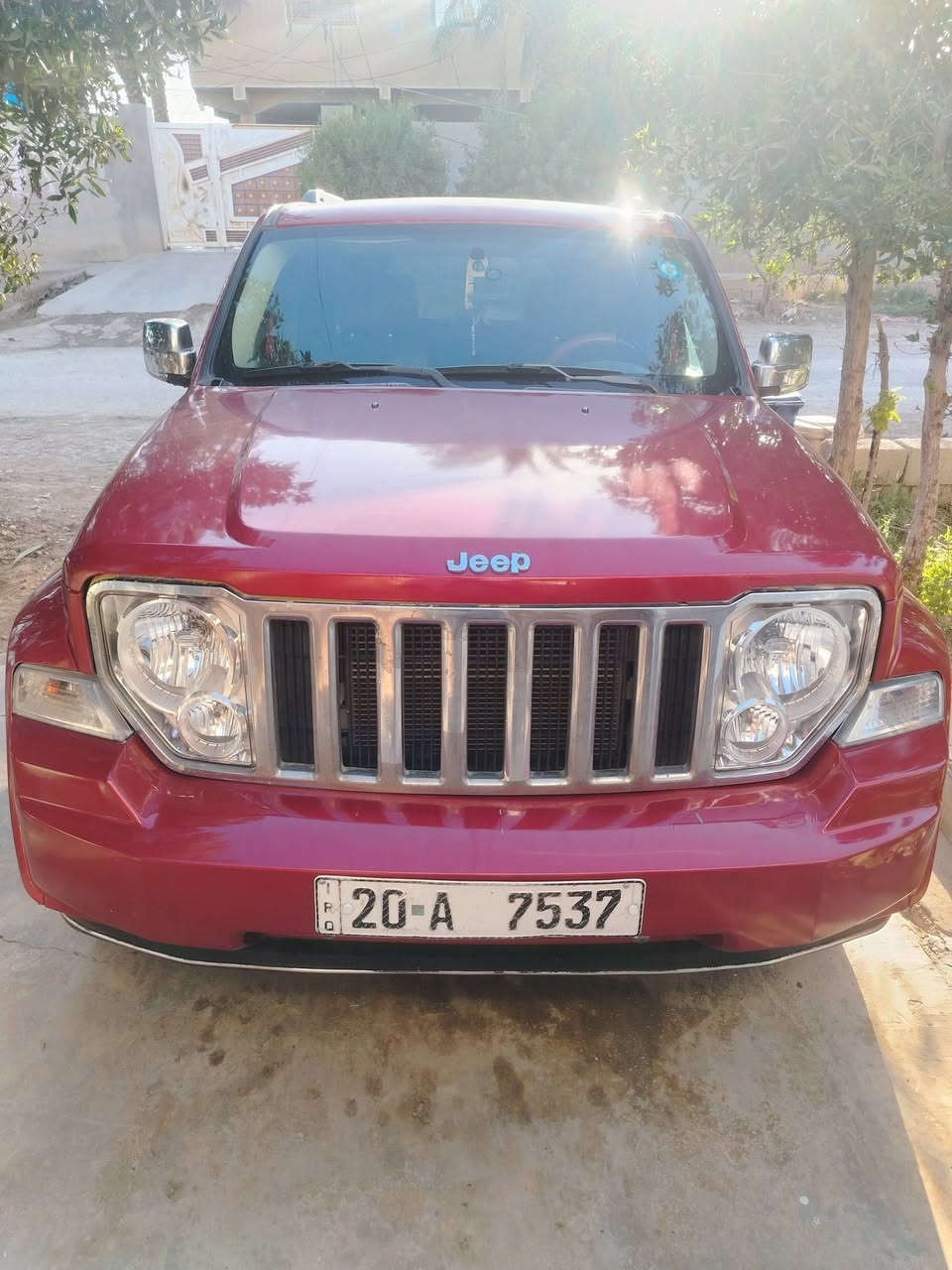 جيب لبرتي 2010 فول ما عدا الفتحة سيارة قطعتين صبغ الباقي مكفول من صدر مكينة تبريد منظومة جديدة تدفأة تحكم كامل فور ويل السيارة رقم مميز اربع ارقم ديالى بسمي تخم تاير السيارة كاملة من كلشي عنوان ديالى بعقوبة برغة سعر  120 وبيه مجال رقم الهاتف ***********
