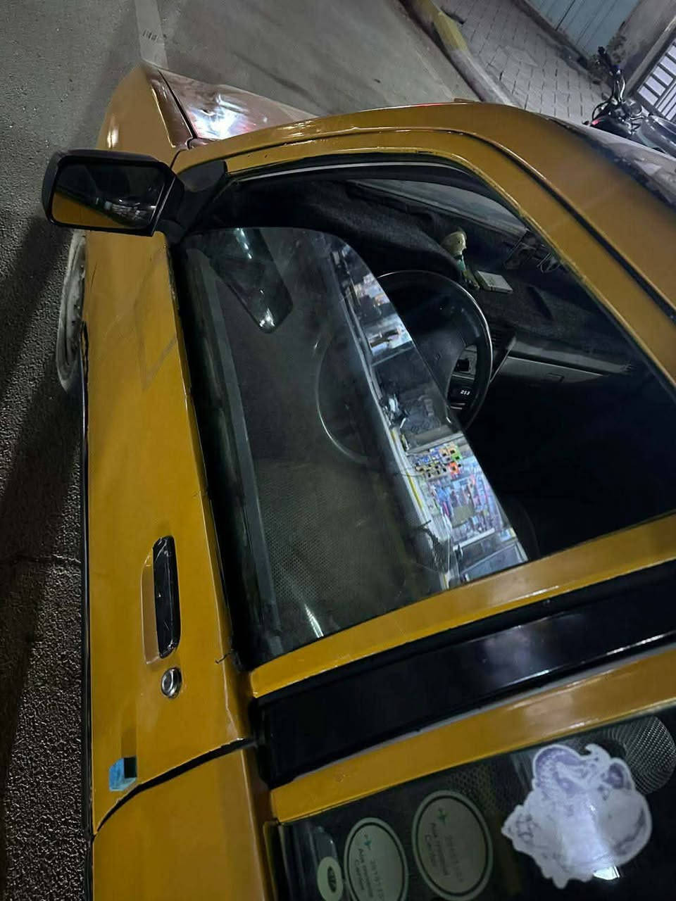 السلام عليكم سايبه موديل 10 للبيع رقم بغداد مكان السيارة واسط السعر17ورقه مطلوبه 600تنزل من سعره محرك بي تبخير الشراي يتصل على الرقم ***********
