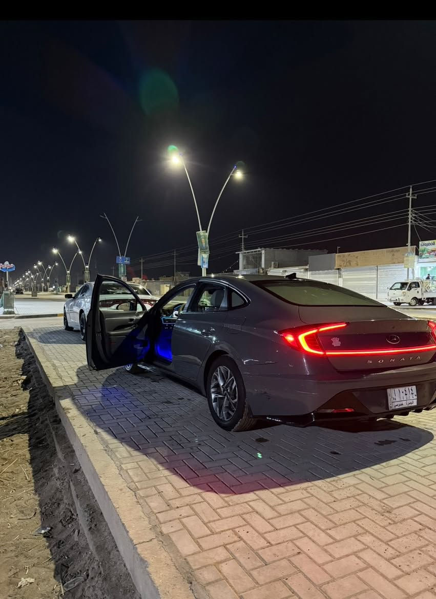 السلام عليكم 
سوناتا مديل 20
وارد امريكي 
فول عدا البانوراما
صبغ جاملغ وباب
رقم بصره باسمي
مكانه بصره
سعر 145 بيه مجال
***********
