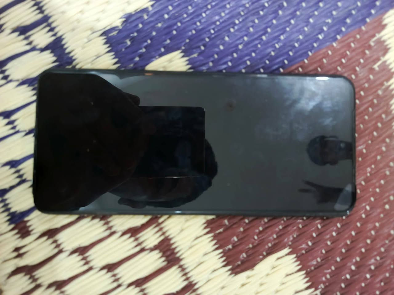 سلام عليكم 
جهاز البيع TECNO POVA 2
الذاكره 128
الجهاز جديد بس بي هذه الكسر بل كفر 
البيع او مراوس عادي العنوان ناصريه 
مركز ***********
