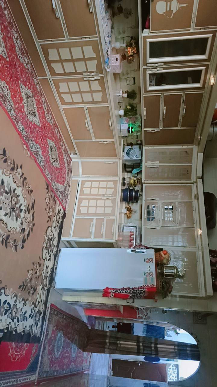 السلام عليكم بيت للبيع مساحه 240متر بناء جديد صقف واساس صب وسيراميك بناء جديد وحديث
استقبال 5×7
صاله5×10
مطبخ حار وبارد 4×7
غرفه نوم عدد٢ كبار
صحيات خارجي وداخليه 
مناور ٢
حديقه جبيره 
عنوانه الحولي الجنوبي فلكة مضفر عمود ١٤٢
سعره ٥٠وبي مجال ويرهم اقصاد ايضأ 
استفسار اتصال ‏‪***********
ملاحظه البيت طابو زراعي
