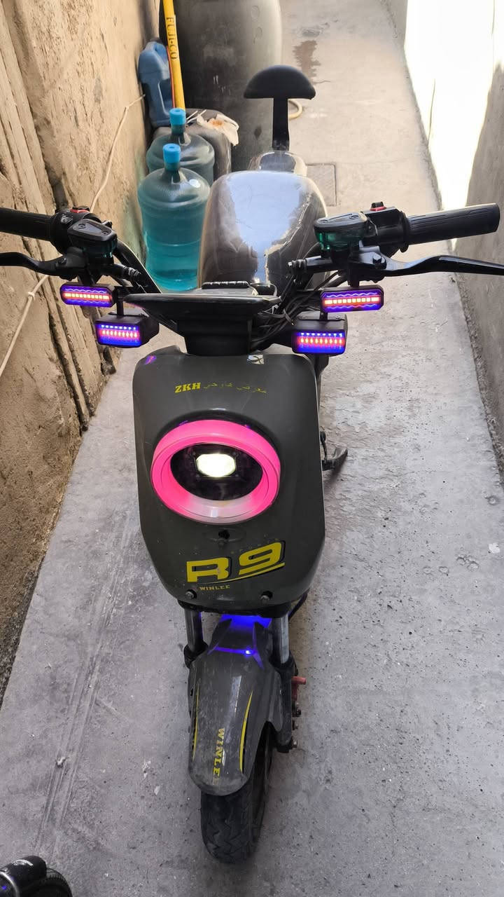 سلام عليكم دراجه للبيع R9 نضيفه كلشي مابيها مكاني بغداد دوره ابو دشير سعرها 450 الاستفسار على الرقم ***********
