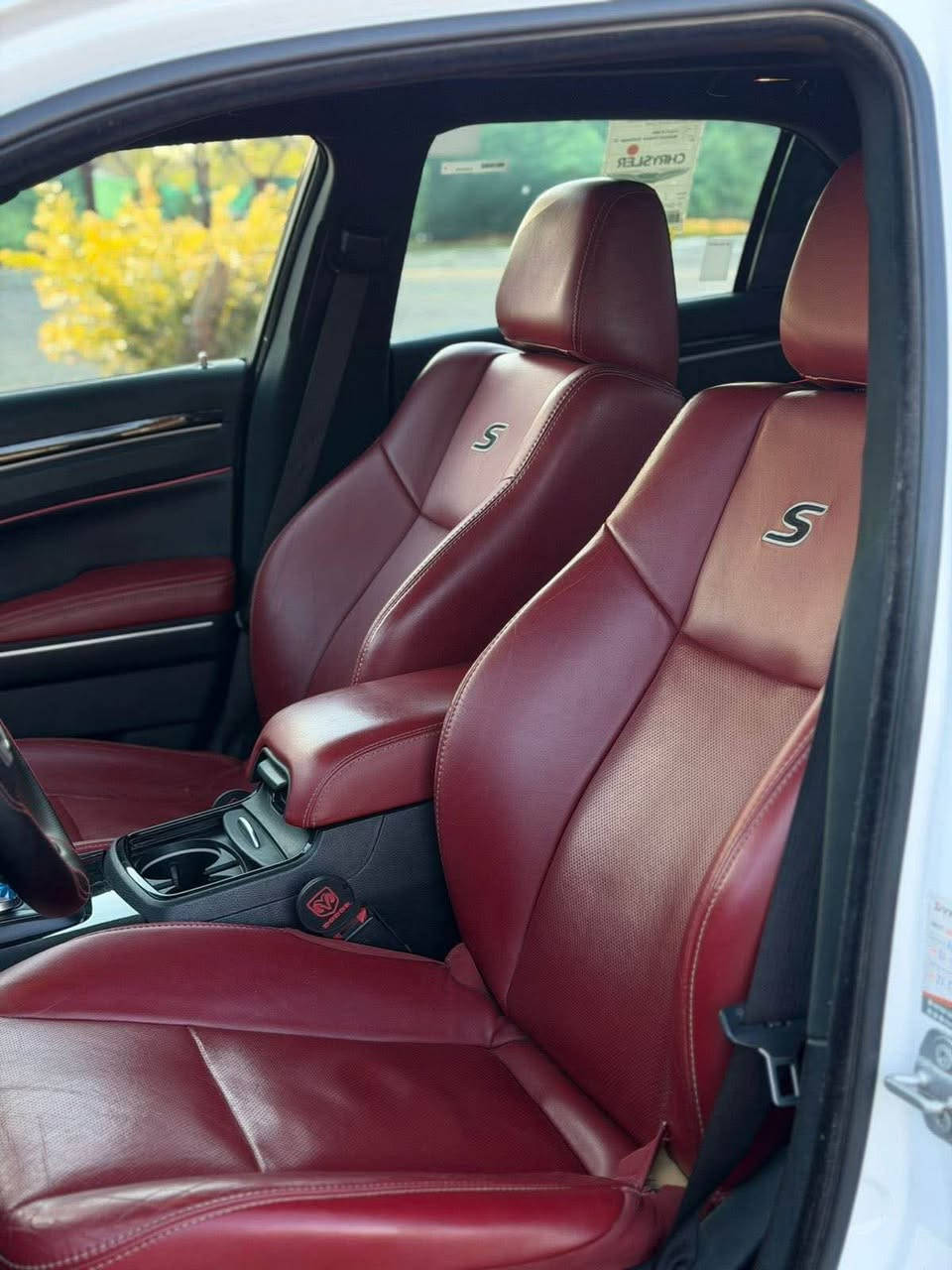 للبيع 
كرايسلر اوباما 
موديل 2021 وارد كندي Red line
داخل احمر بلادي السياره نظيفة كلش . 
ماشيه 62 الف 
السيارة بأسم المالك  وتحويل ثاني يوم .

فول موصفات للاخير 1/1 

اعلى مواصفات .
.
للاستفسار فقط واتساب على الرقم 
*********** أربيل, العراق
